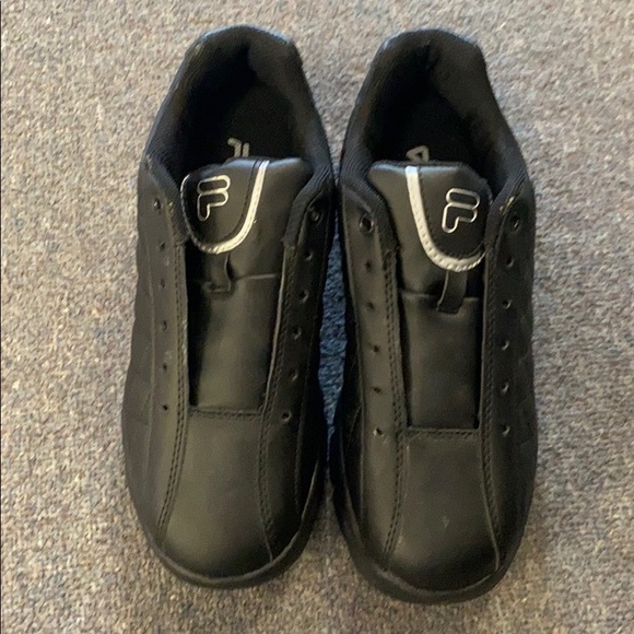 women's sneakers under $20